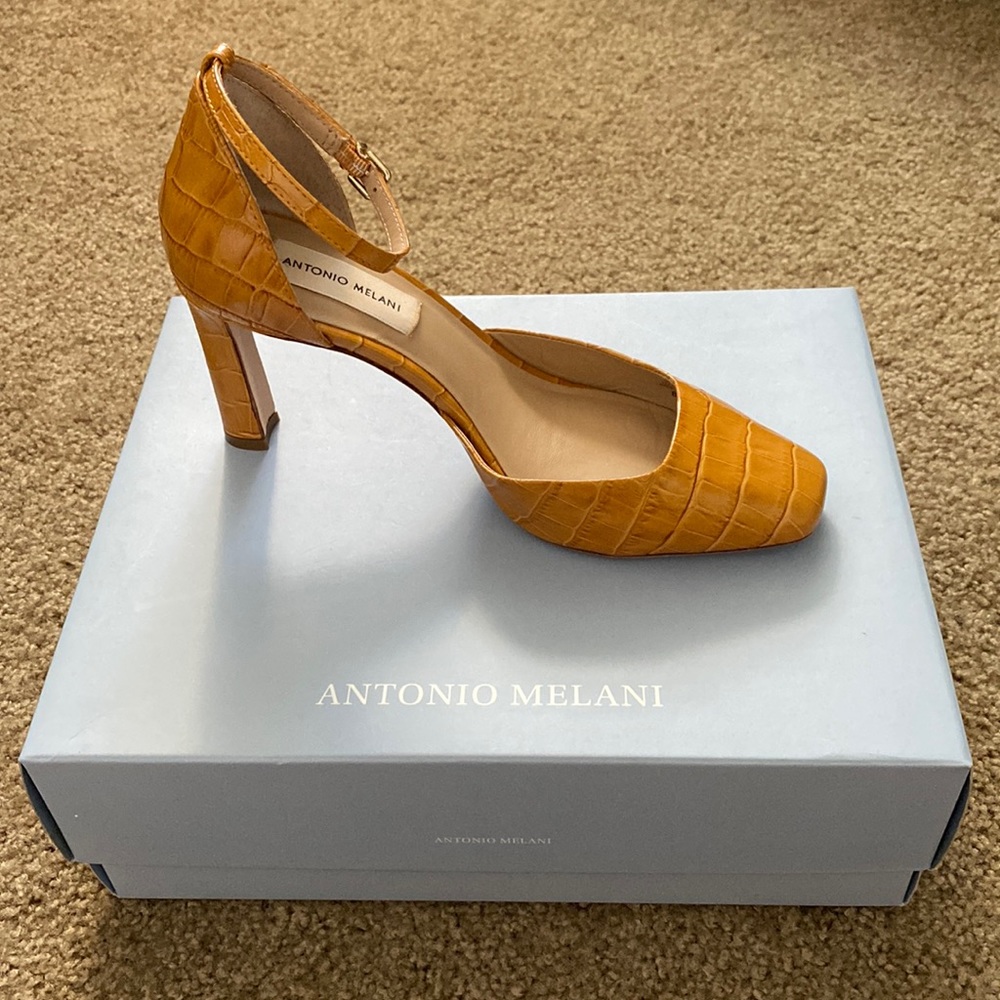 Antonio Melani Janellie Heels